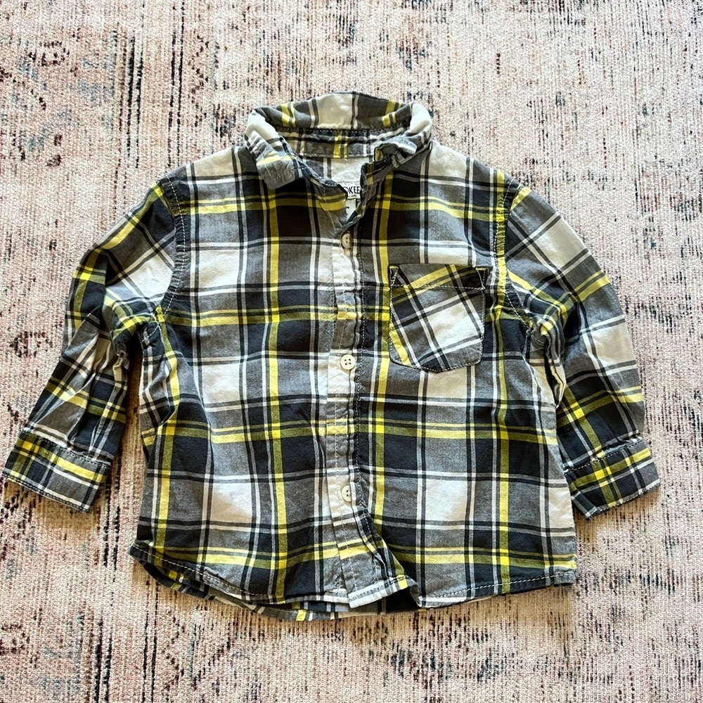 Cherokee Gray and Yellow Button Down Shirt Classic Style